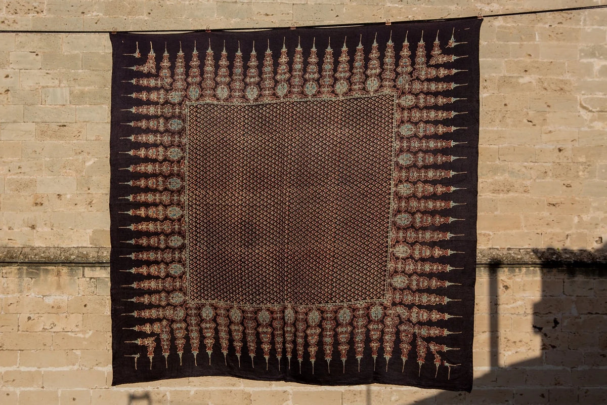 LARGE SQUARE 03