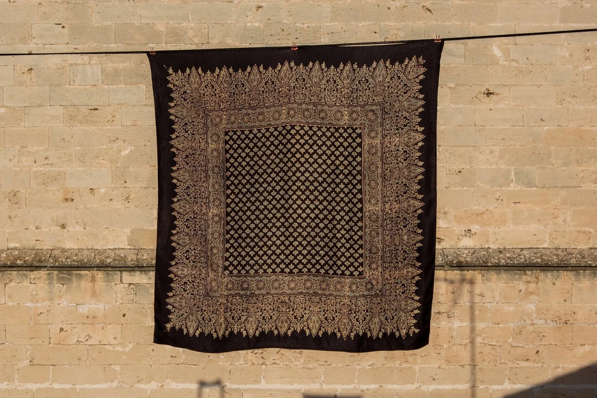 MEDIUM SQUARE 02