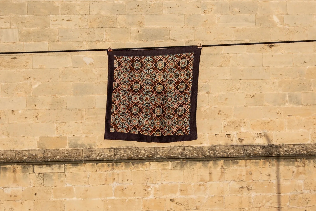 PETIT SQUARE 01