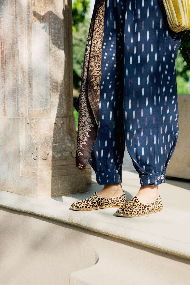 PANTALONI BOMBAY | Ikat blu navy tessuto a mano