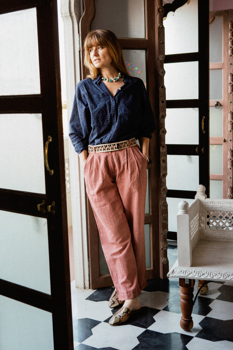 PANTALONI LUCCA | Tessuto a mano micro check color mattone