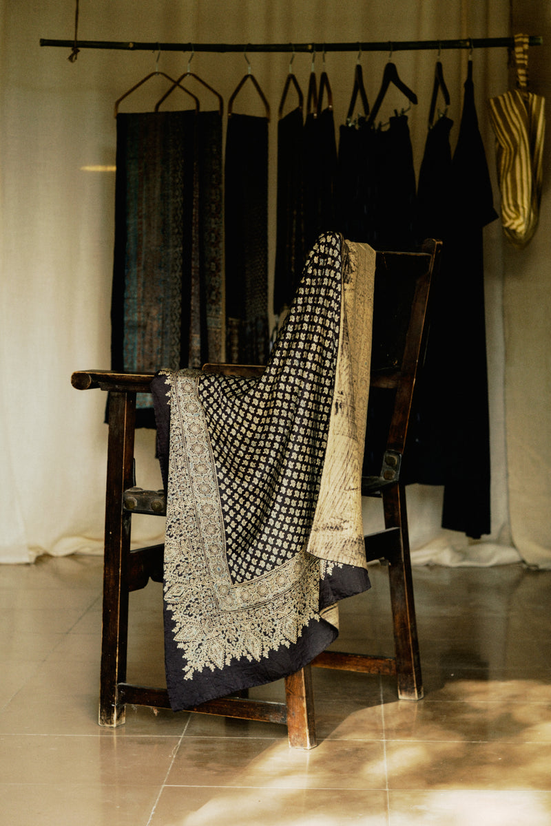 DUPATTA DE GRAN TAMAÑO 02 | Seda fina estampada con bloques y tintes naturales